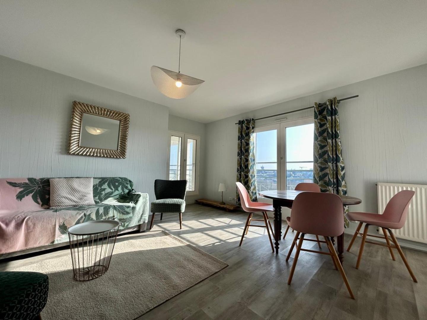 The Belvedere: City Centre With Magnificent Views Apartment ปัวติเยร์ ภายนอก รูปภาพ